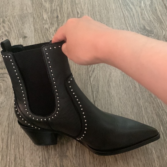 Paige size 7.5 bootie - Picture 2 of 7